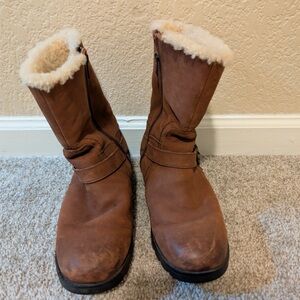 Brown Shearling-Lined Boots